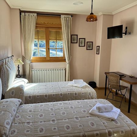 Hotel Pico Espiguete Alba de los Cardaños エクステリア 写真