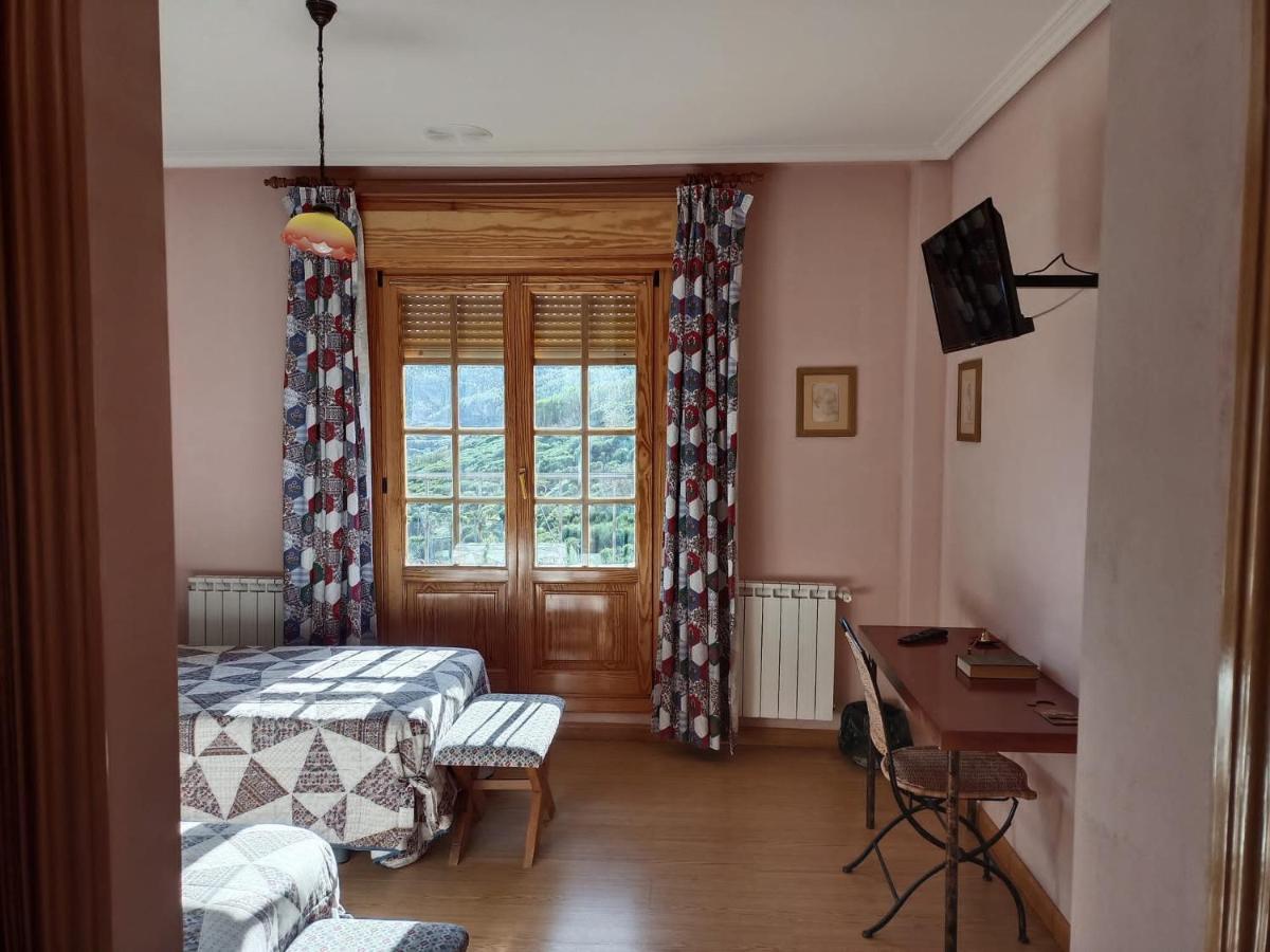Hotel Pico Espiguete Alba de los Cardaños エクステリア 写真